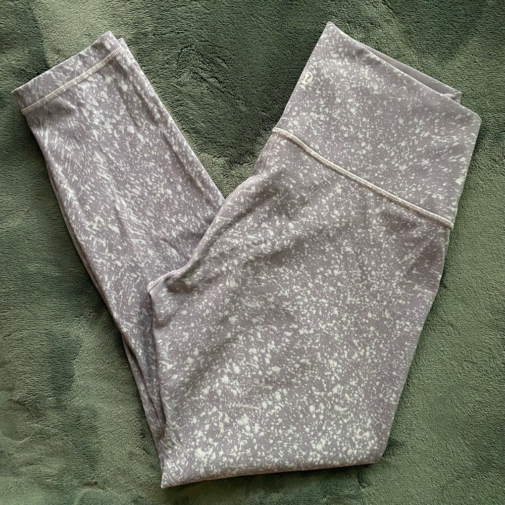 Lululemon Wunder Under Leggings 25”, Size 10